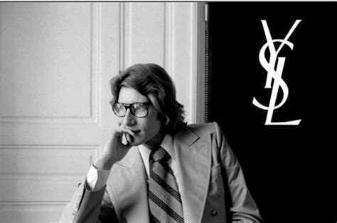 marchio ysl anni 60|Stilista Yves Saint Laurent: vita e creazioni .